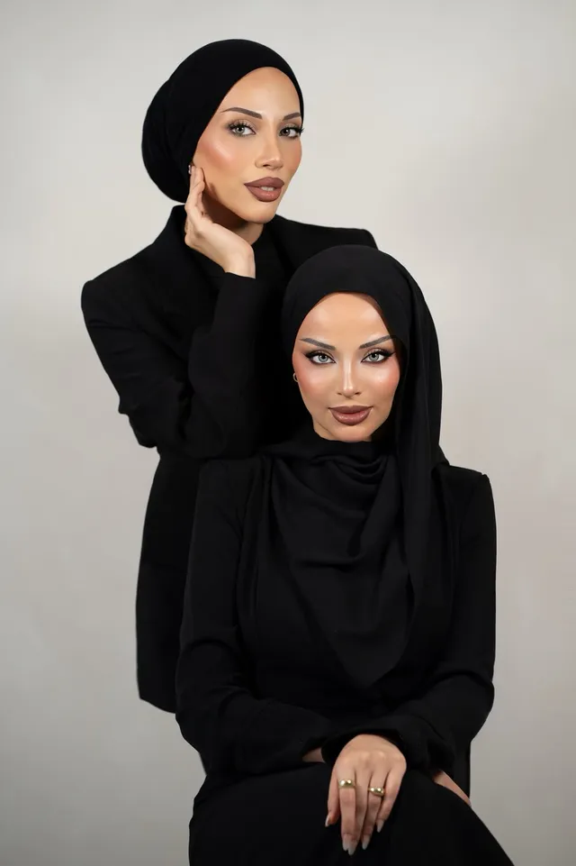 Porträt der Schwestern und Make-up-Artistinnen des Sisters Beauty Studio Wien